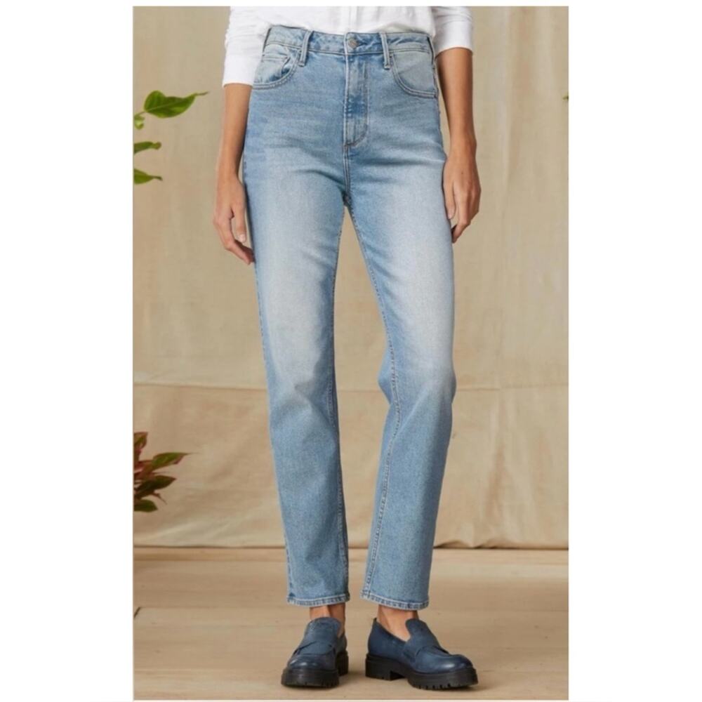 DRIFTWOOD Stella High Rise Classic Straight Leg Jean Light Wash